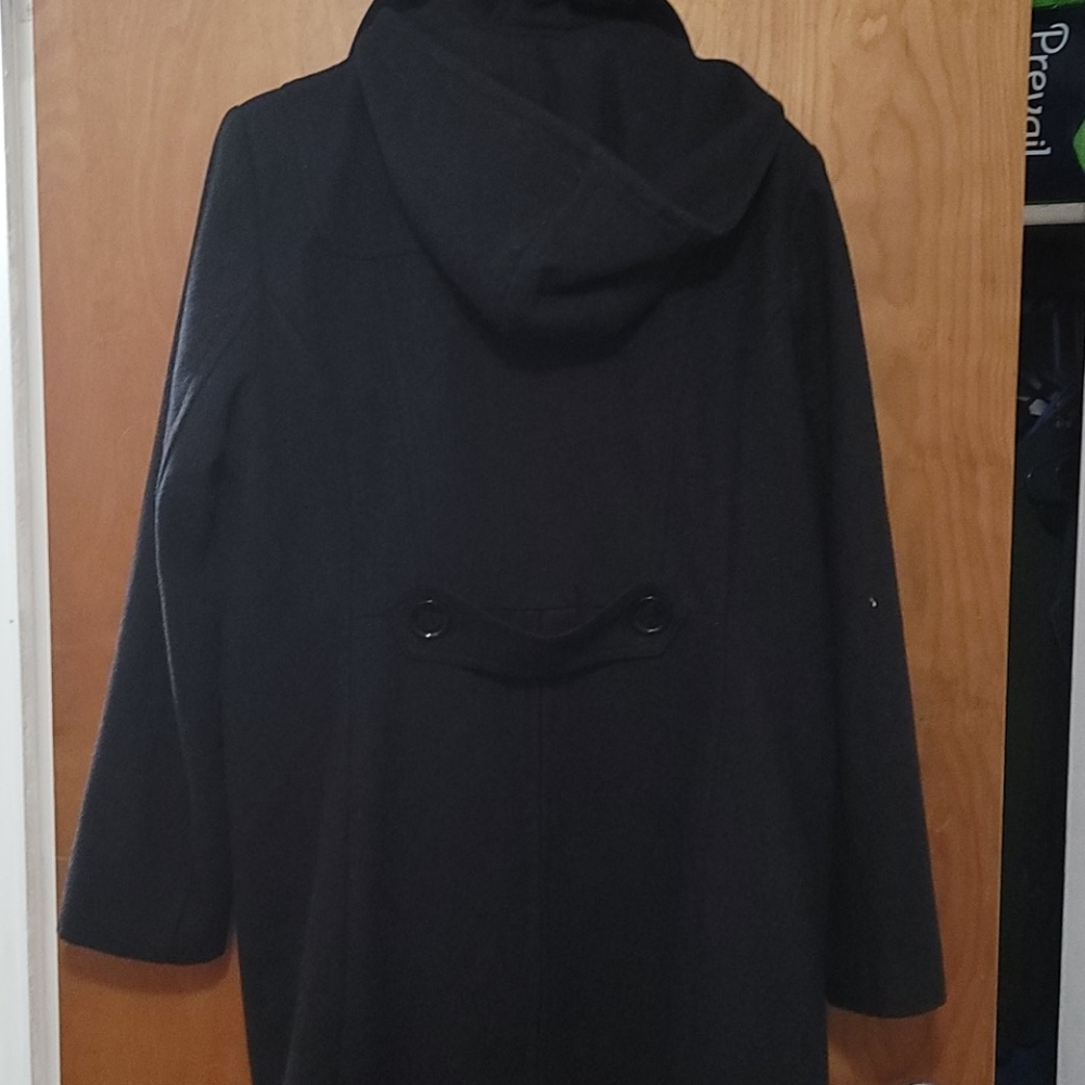 Coat - Picture 4 of 4